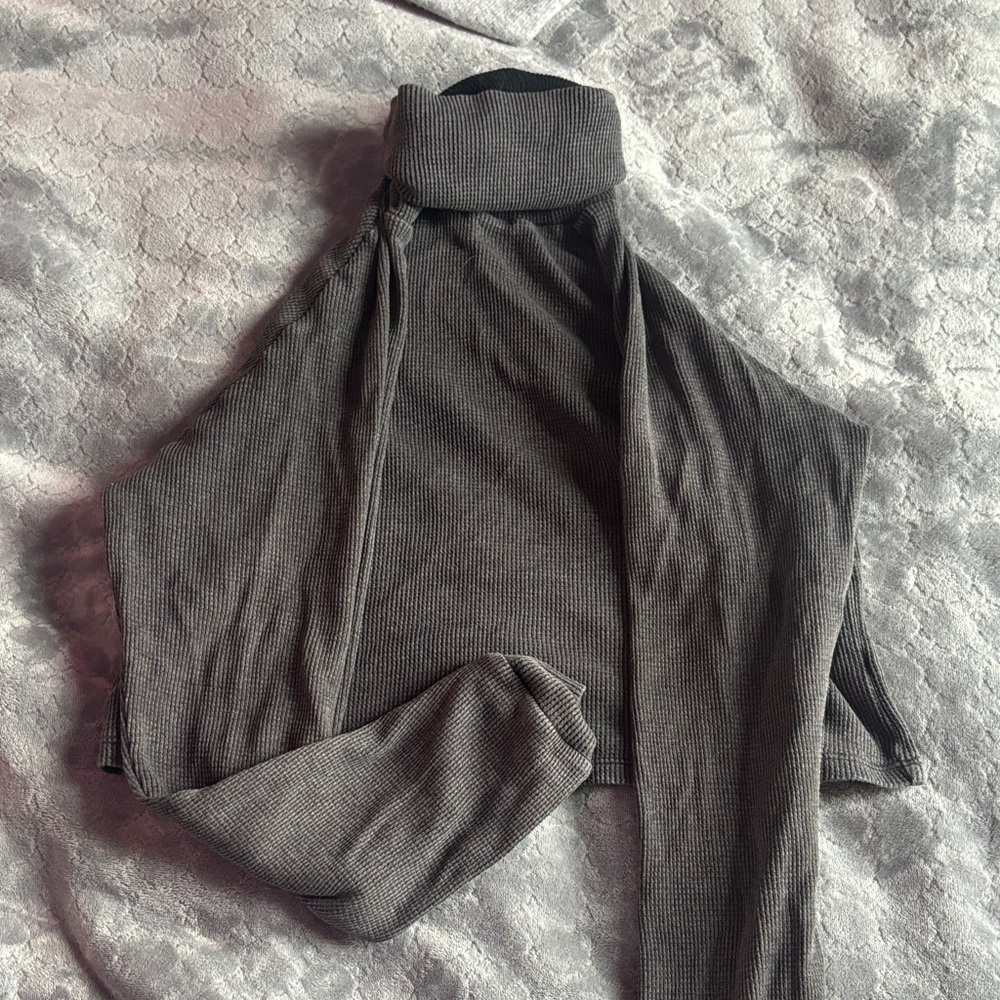 PacSun Gray Turtleneck Sweater